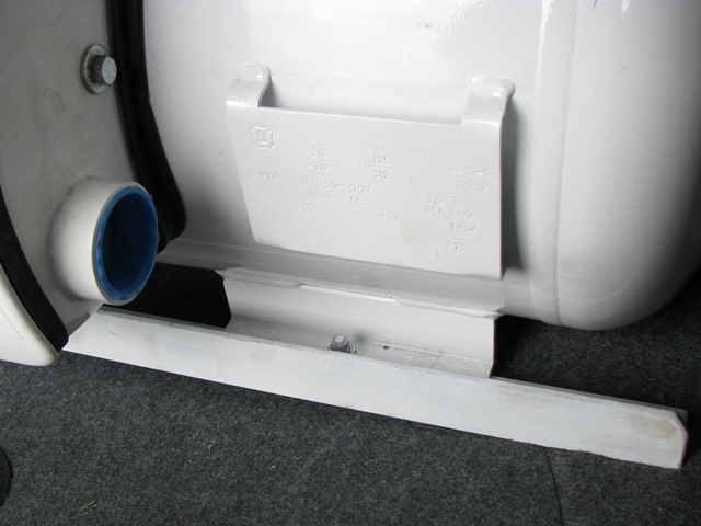 Sleegers 16x36 cylindrical tank installed in an Impala.